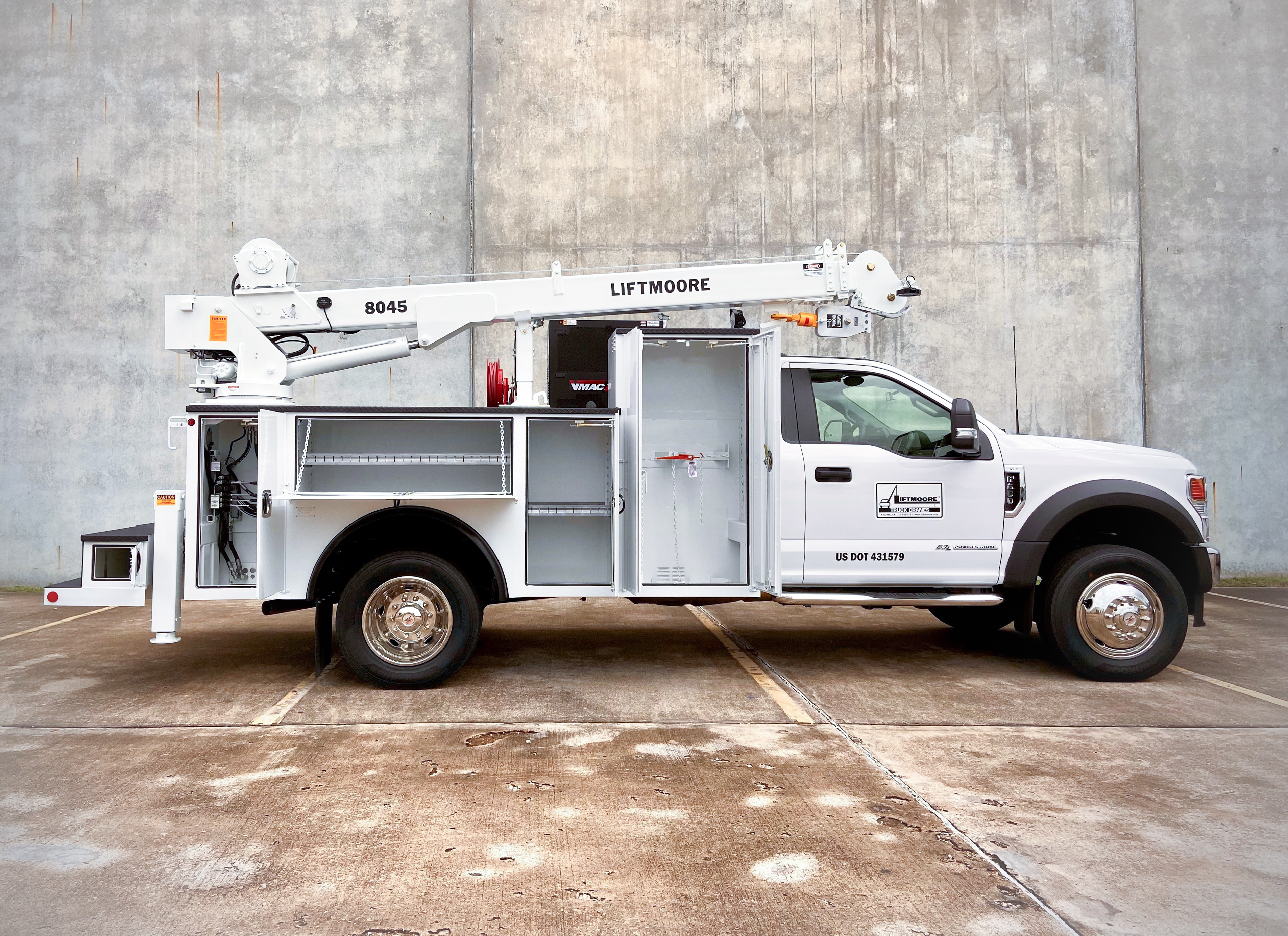 2022 Ford F600 4x4 Service Truck